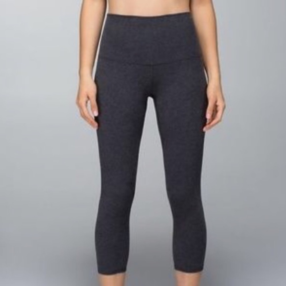 Lululemon Grey Cotton Cropped Leggings Size 4